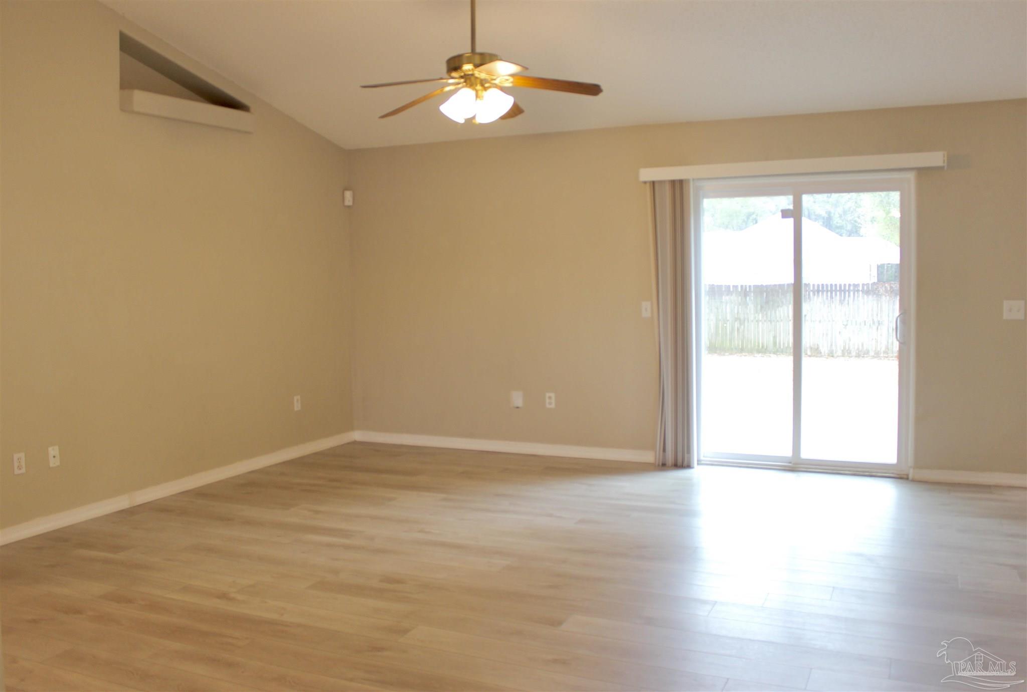 5129 Goshawk Drive Milton, FL 32570 - Photo 10 of 54