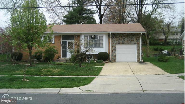 10306 Royal Road Silver Spring, MD 20903 - Photo 10 of 28 Exterior (Front)