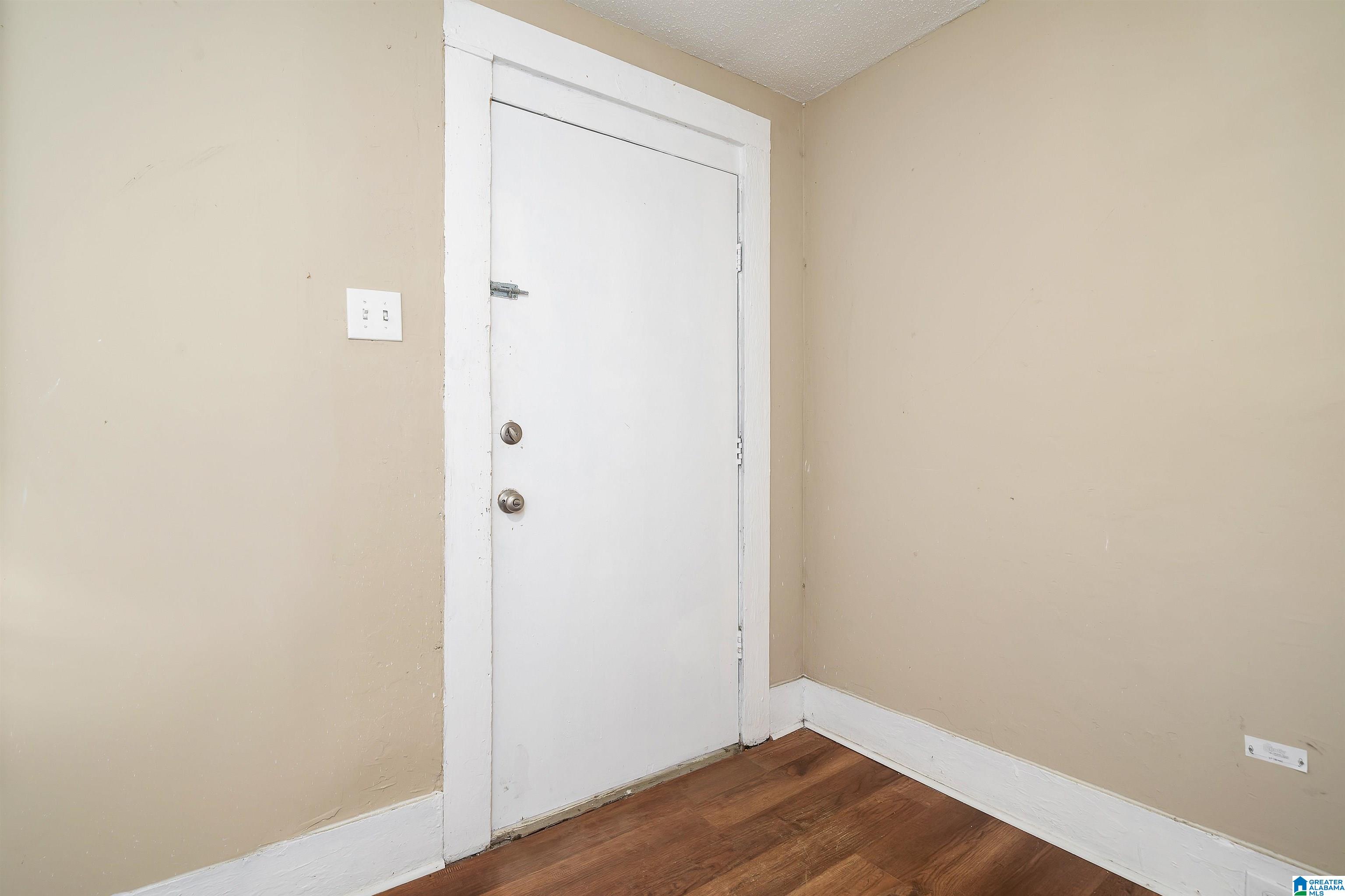 1112 Elm Avenue Birmingham, AL 35217 - Photo 3 of 26
