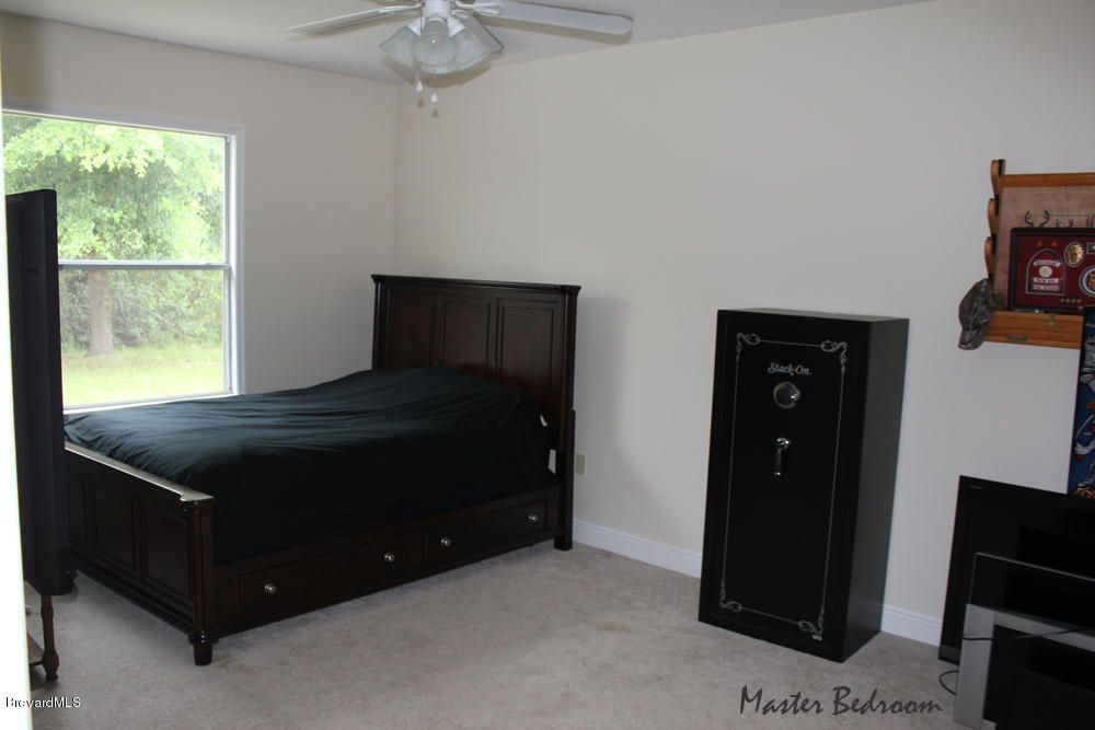 517 Lambright Street Southwest Palm Bay, FL 32908 - Photo 9 of 11 L-Master-Bed