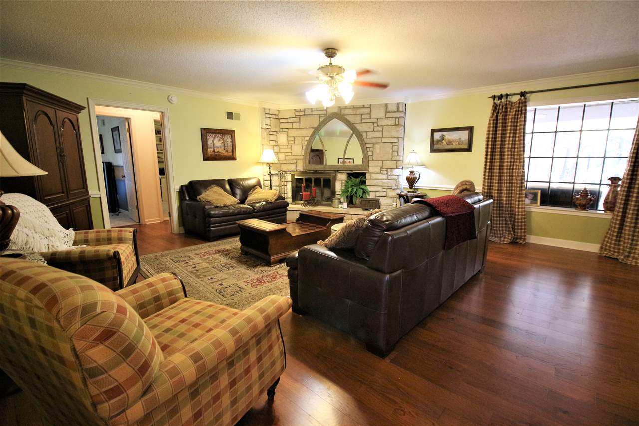 1074 Billy Bryant Road Collierville, TN 38017 - Photo 11 of 25 Gallery Image 11