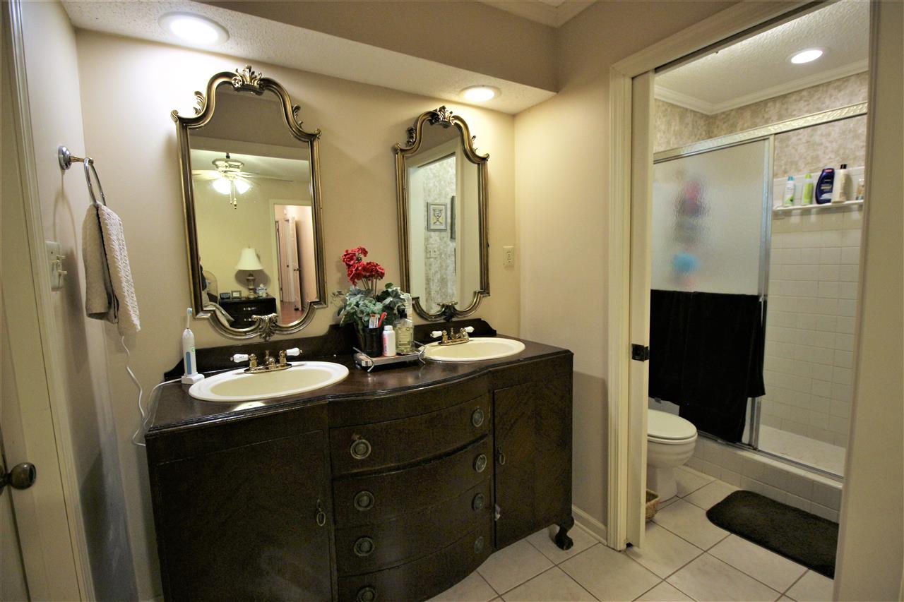 1074 Billy Bryant Road Collierville, TN 38017 - Photo 14 of 25 Gallery Image 14