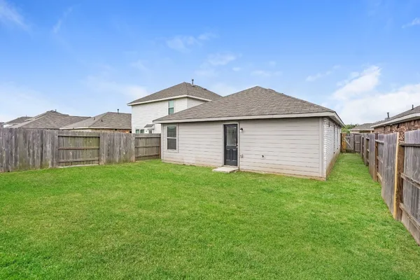 $1,790 | 9214 Burnet Flds Drive, Baytown, TX 77521