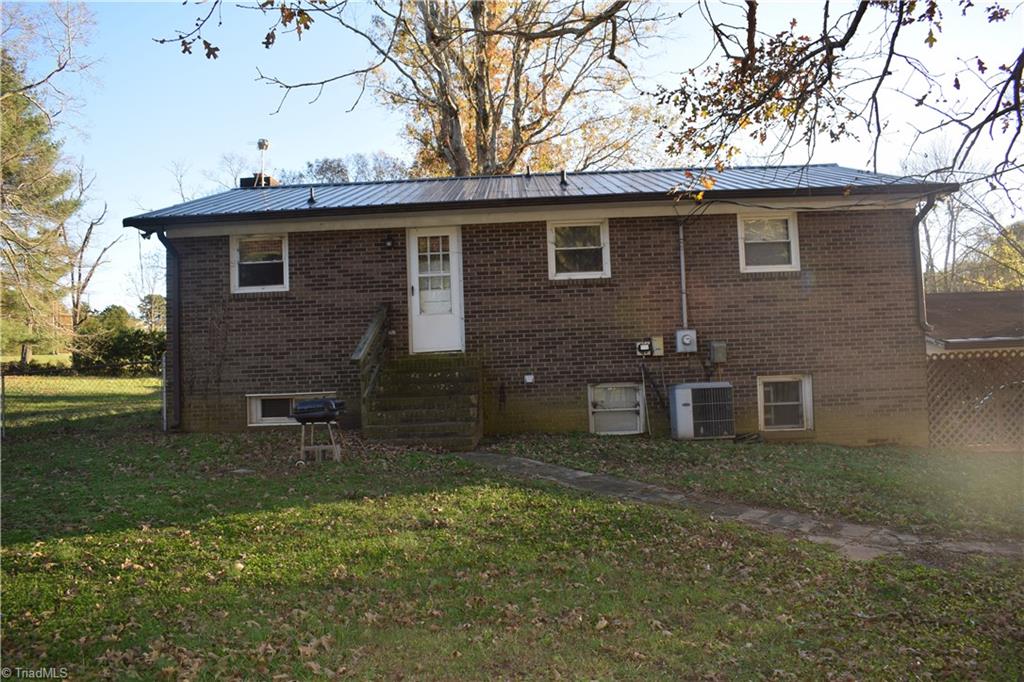 183 Becktown Road Mocksville, NC 27028 - Photo 2 of 27 Gallery Image 2