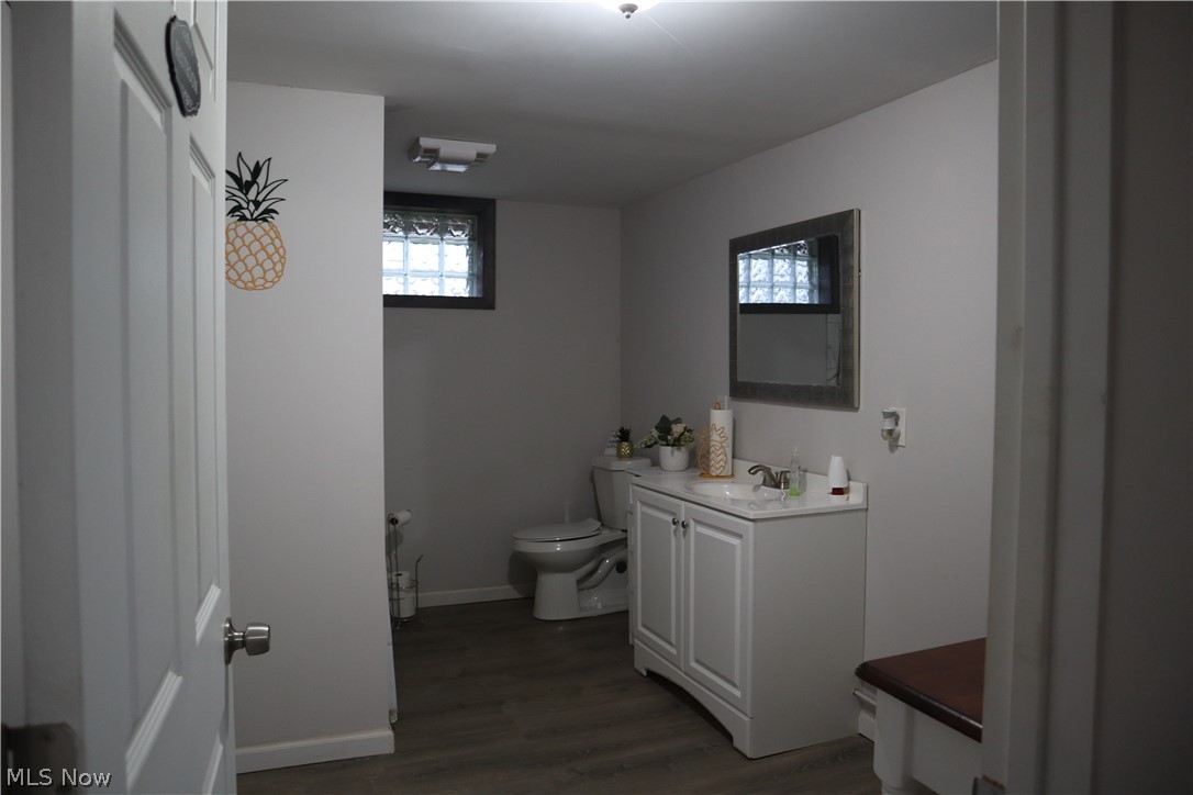 8544 River Styx Road Wadsworth, OH 44281 - Photo 22 of 35 Barn bathroom, lower level bank barn.