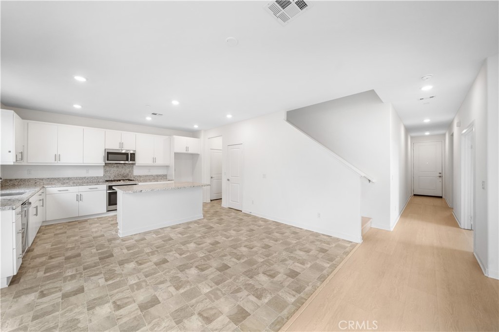 542 Colorado Drive Rialto, CA 92377 - Photo 16 of 68