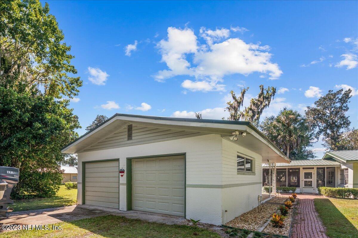 317 East Buffalo Bluff Road Satsuma, FL 32189 - Photo 6 of 49 06-JWLeePhoto-3573