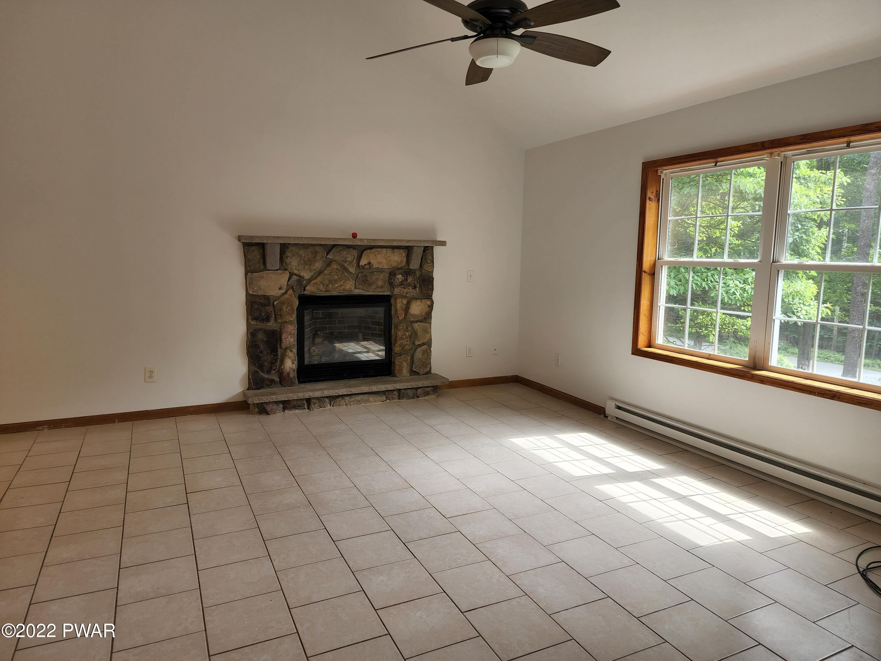 237 Ridge Drive Milford, PA 18337 - Photo 3 of 14