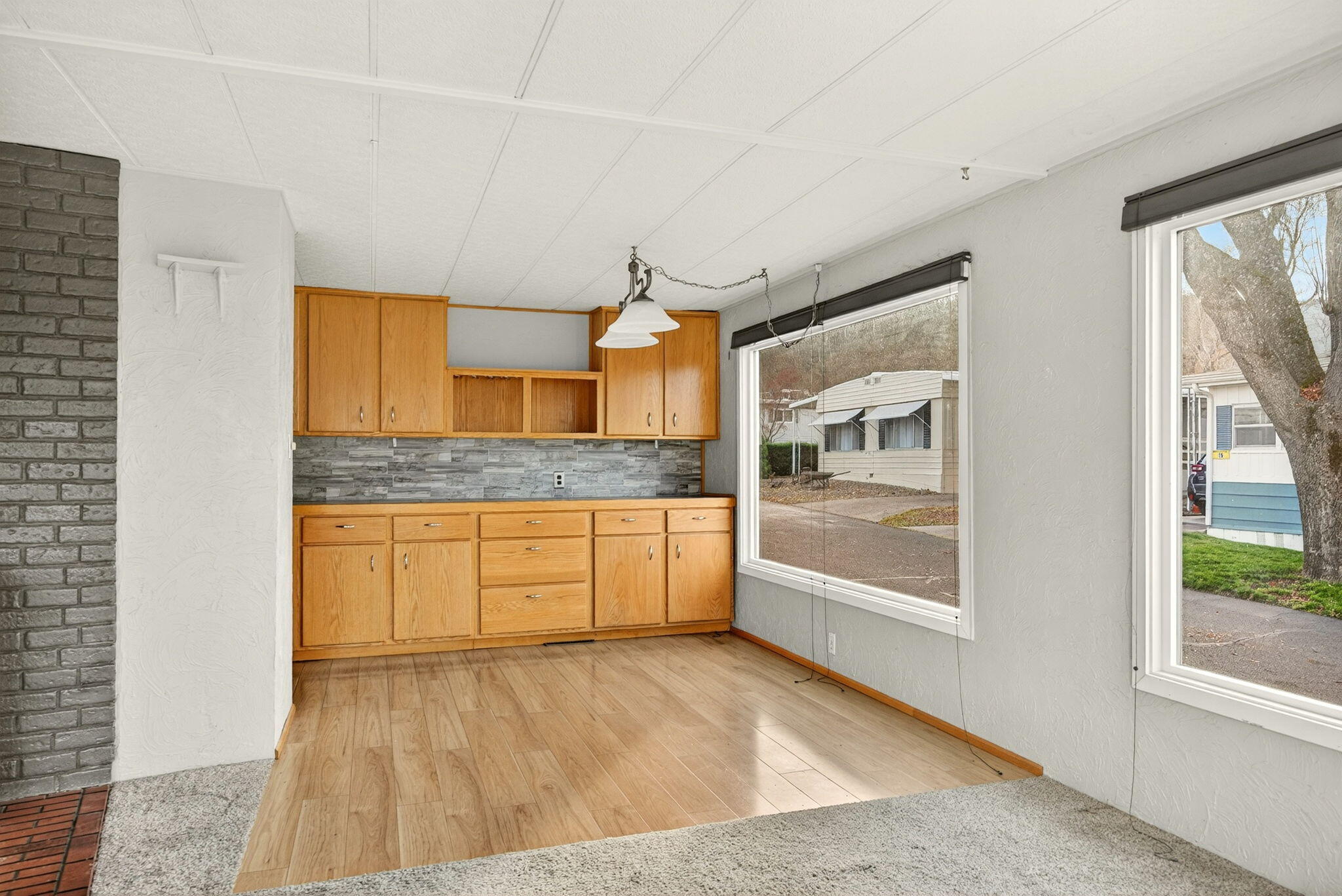 3955 South Stage Road, Unit 21 Medford, OR 97501 - Photo 2 of 36 Apx21SS00017