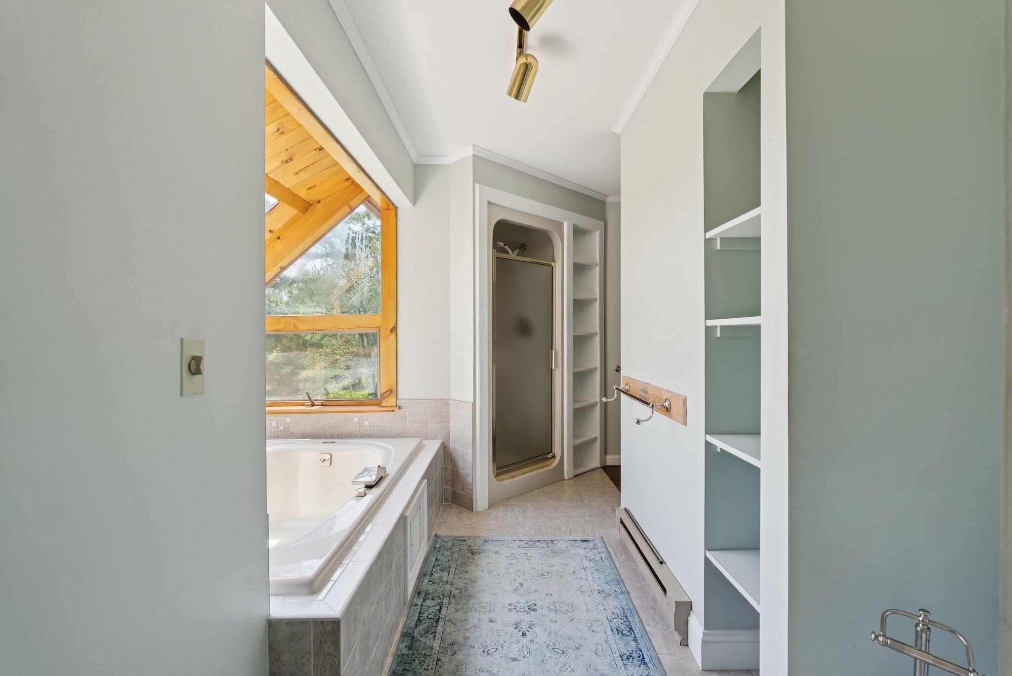 1048 Sawyer Road Cape Elizabeth, ME 04107 - Photo 15 of 27 Primary Suite