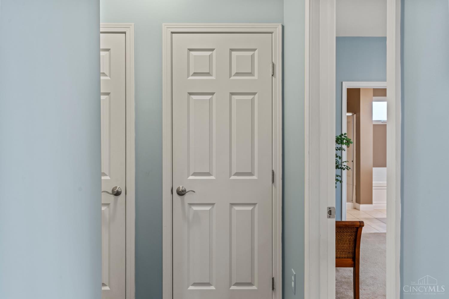 682 Hyacinth Road Cincinnati, OH 45245 - Photo 38 of 67 Gallery Image 38