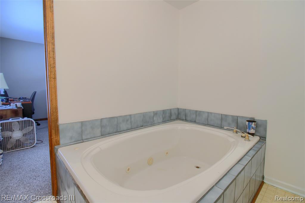 2457 Grove Road Ypsilanti, MI 48198 - Photo 16 of 31 Gallery Image 16