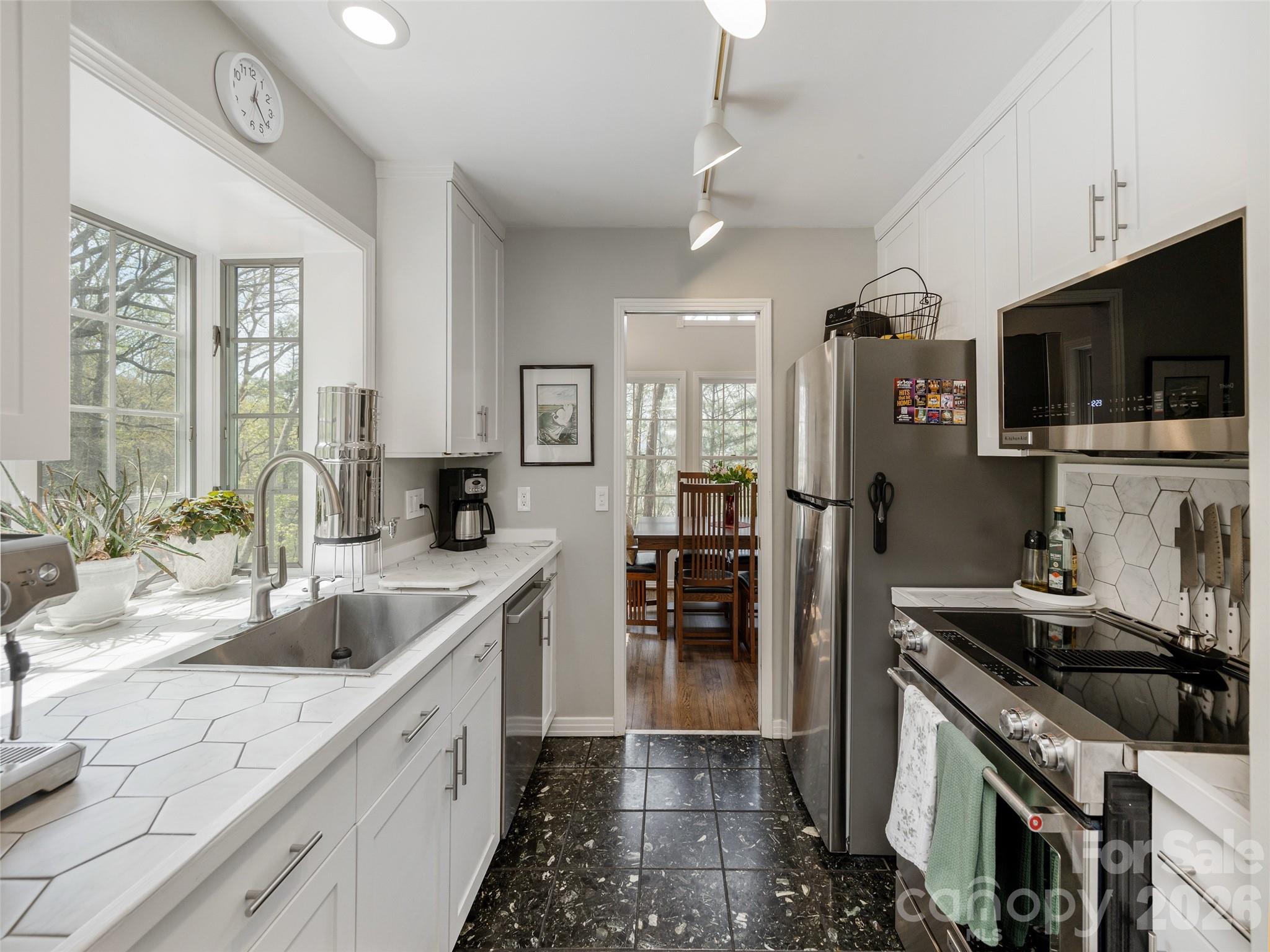 403 Cherokee Road Asheville, NC 28804 - Photo 12 of 33