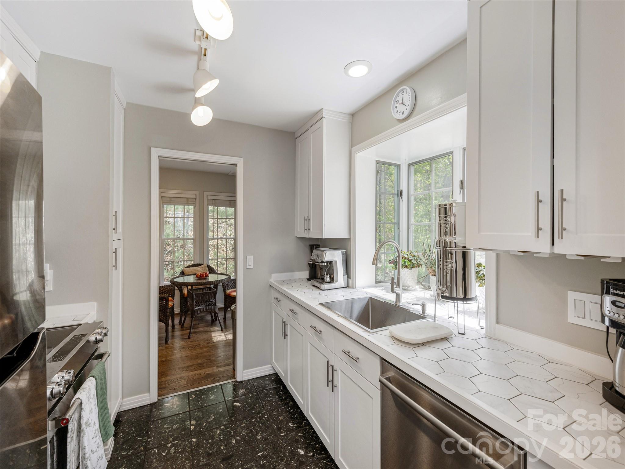 403 Cherokee Road Asheville, NC 28804 - Photo 13 of 33