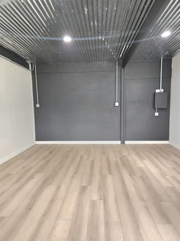 a view of a livingroom with furniture