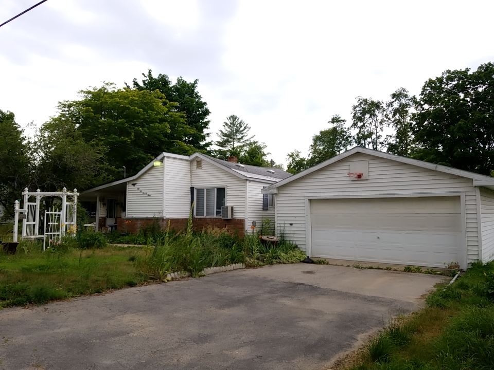 5673 Vinton Road Williamsburg, MI 49690 - Photo 1 of 12 1850134.JPG