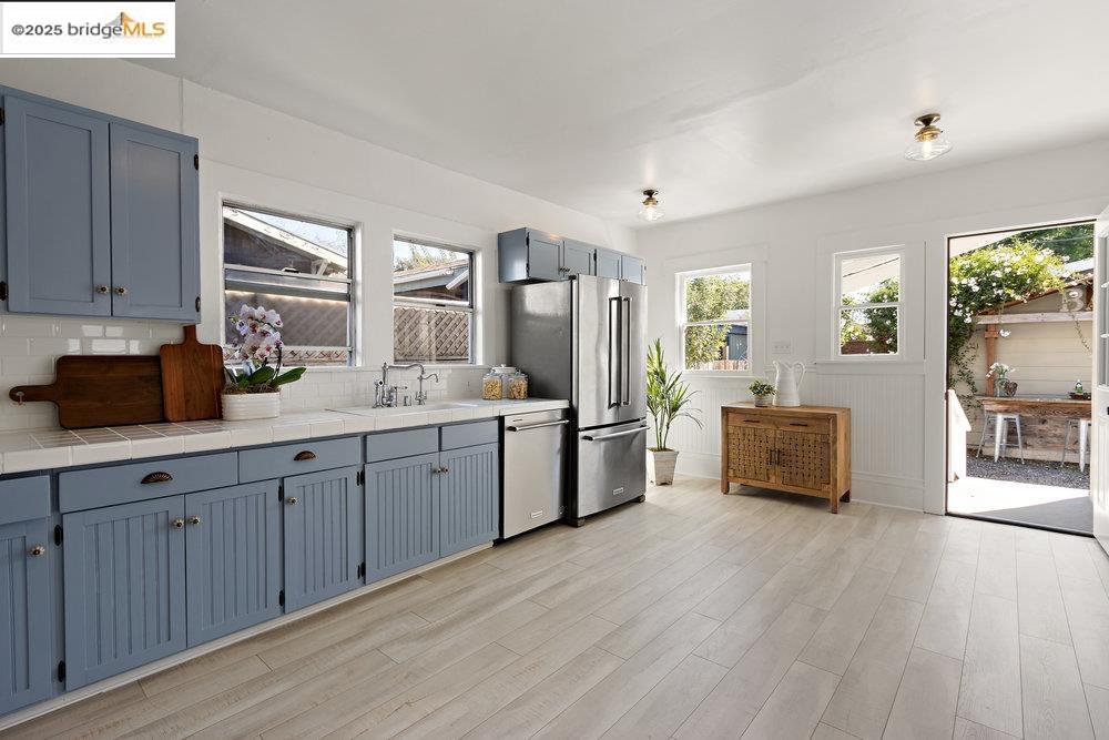 1342 Russell Street Berkeley, CA 94702 - Photo 19 of 47