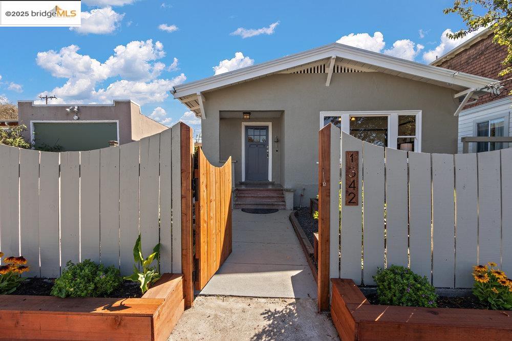 1342 Russell Street Berkeley, CA 94702 - Photo 3 of 47
