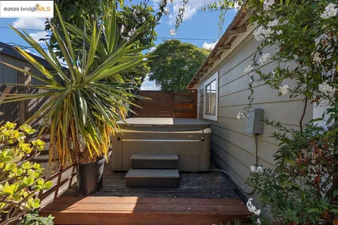 $995,000 | 1342 Russell Street, Berkeley, CA 94702