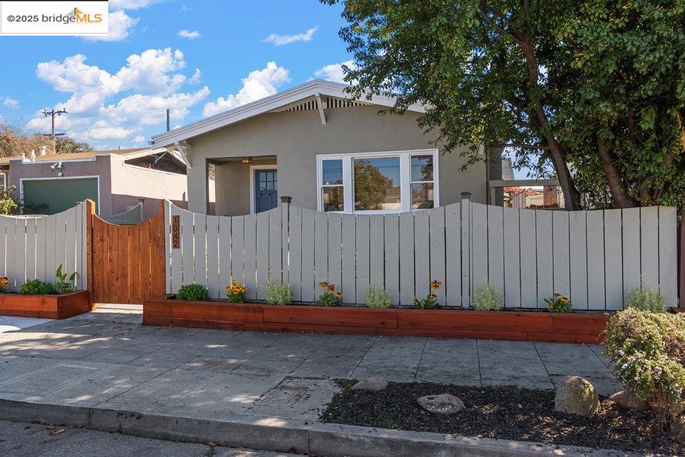 1342 Russell Street Berkeley, CA 94702 - Photo 4 of 47