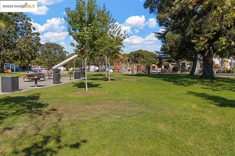 $995,000 | 1342 Russell Street, Berkeley, CA 94702