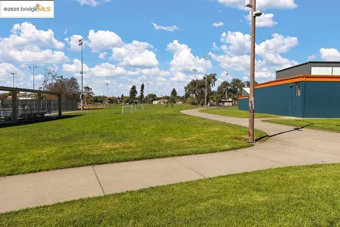 $995,000 | 1342 Russell Street, Berkeley, CA 94702