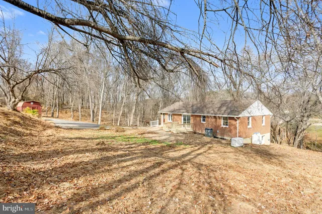 a view of big yard next to a building