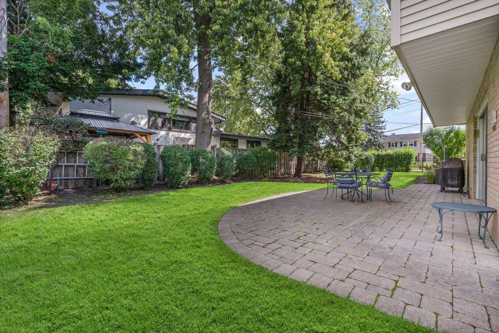 601 North Broadway Avenue Park Ridge, IL 60068 - Photo 22 of 24 a view of a house with a yard