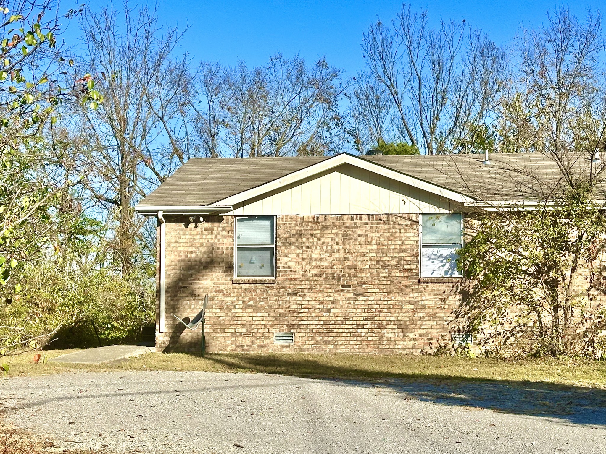 4646 Forest Rdg Dr