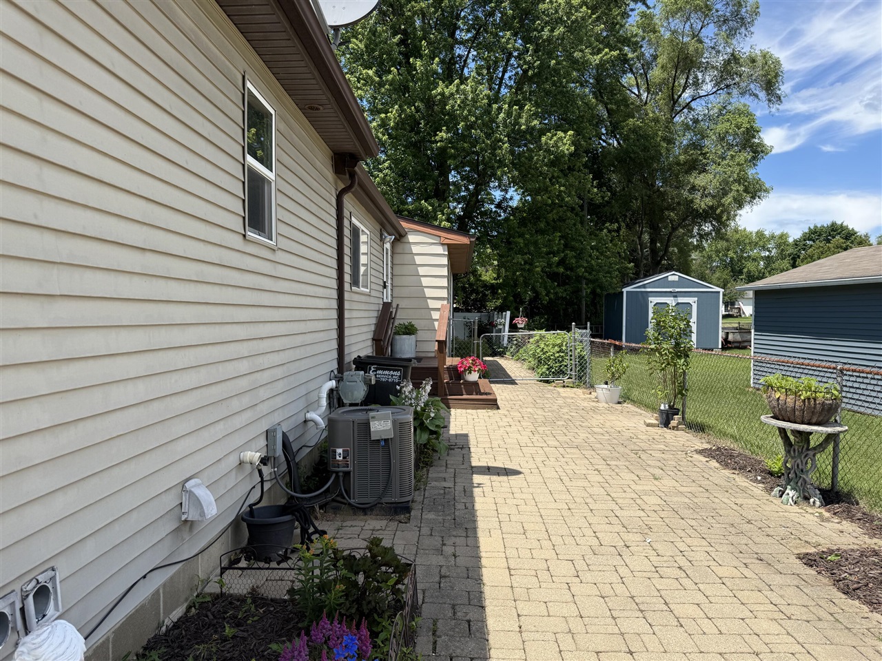 4022 Donnely Road Jackson, MI 49201 - Photo 5 of 41