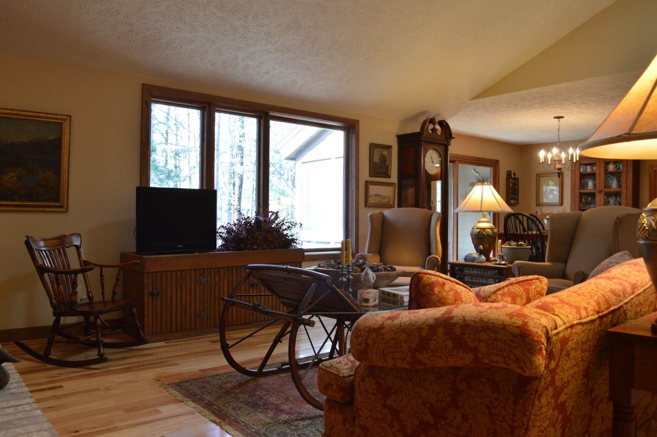 6453 Mission Ridge Traverse City, MI 49686 - Photo 5 of 25 1814124-4.JPG