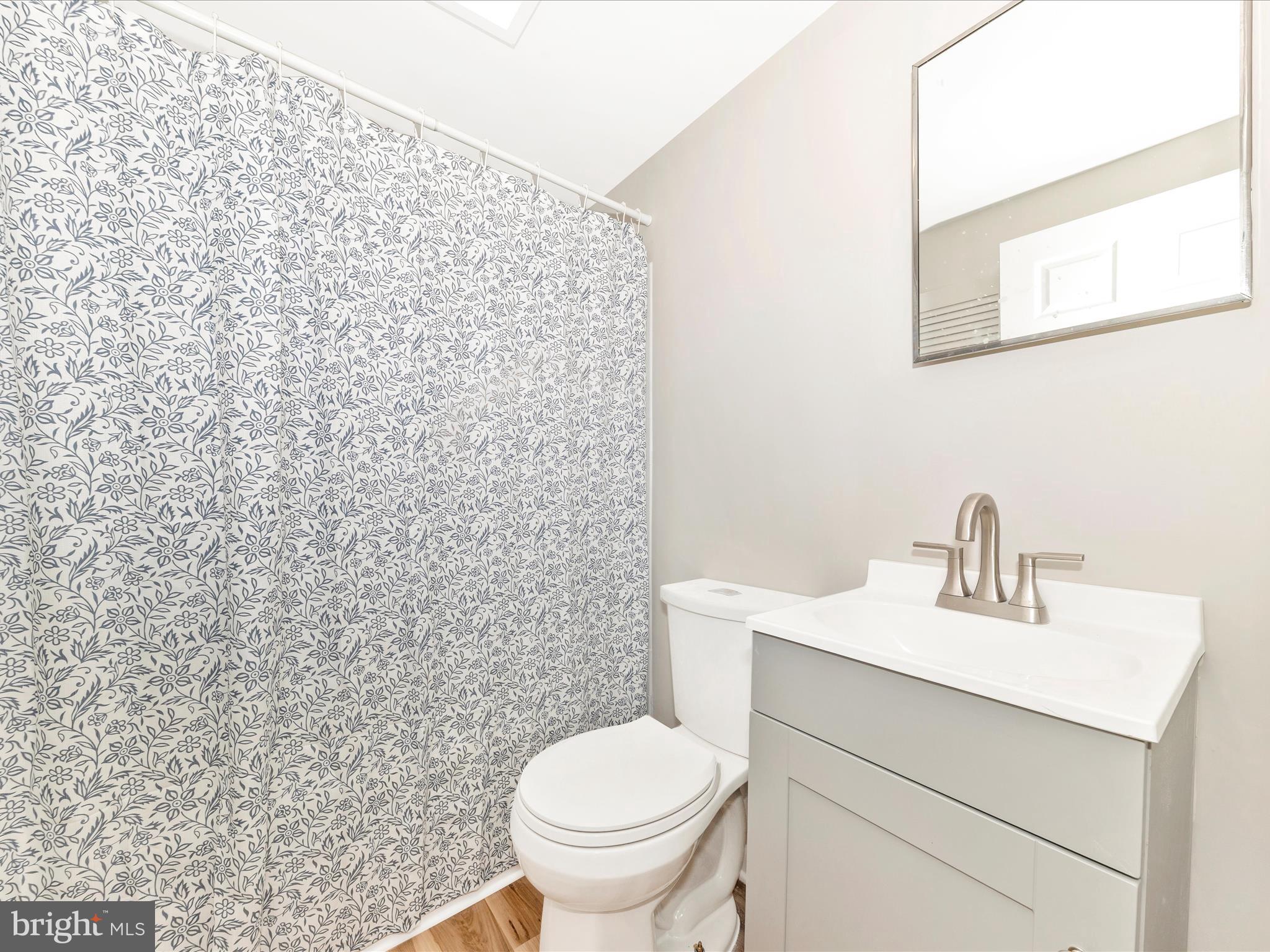 13238 Club Road Hagerstown, MD 21742 - Photo 31 of 48 Hall Bath 2