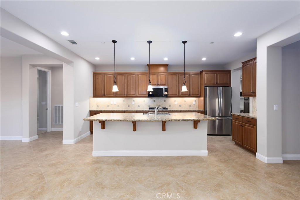 775 Mahogany Santa Maria, CA 93455 - Photo 4 of 34 Kitchen