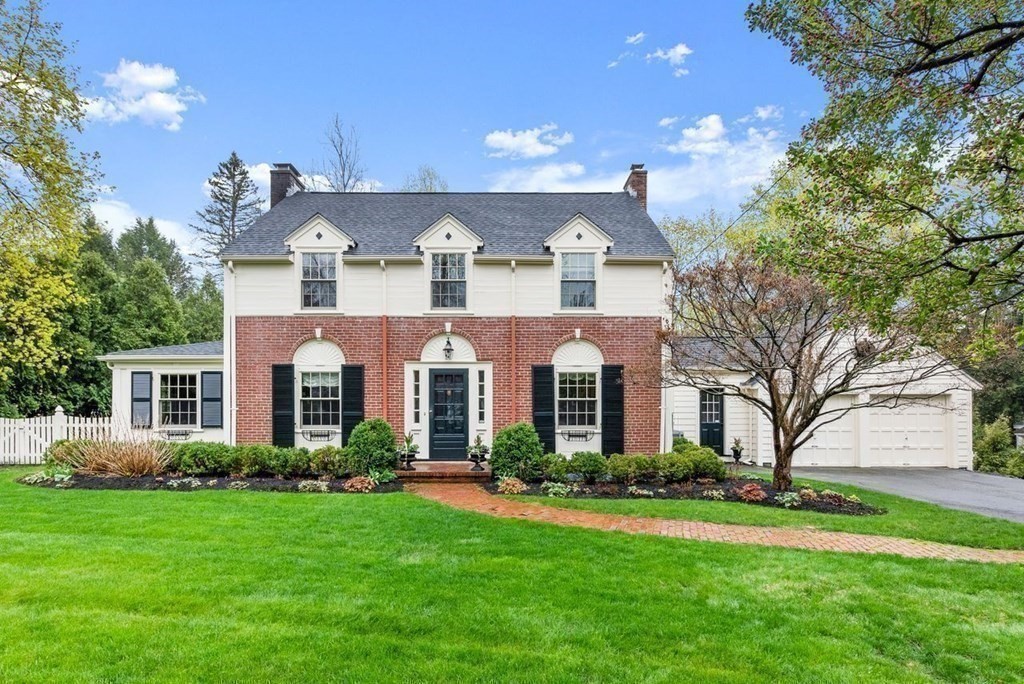 3 Viles Street Weston, MA 02493 - Photo 1 of 25 front view of house with a yard