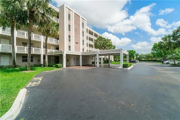$1,650 | 1075 Riverside Drive, Unit 207, Coral Springs, FL 33071