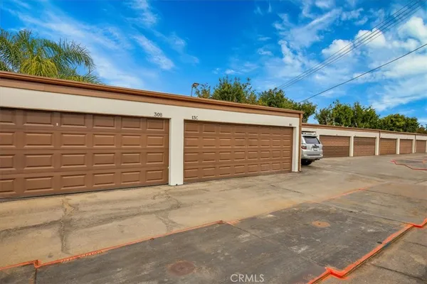 $549,999 | 13902 Yorba Street, Unit 14C, Tustin, CA 92780