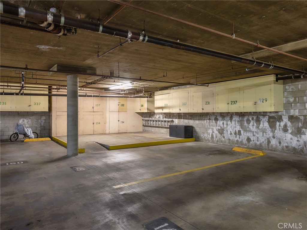 230 Bethany Road, Unit 237 Burbank, CA 91504 - Photo 24 of 38 Parking
