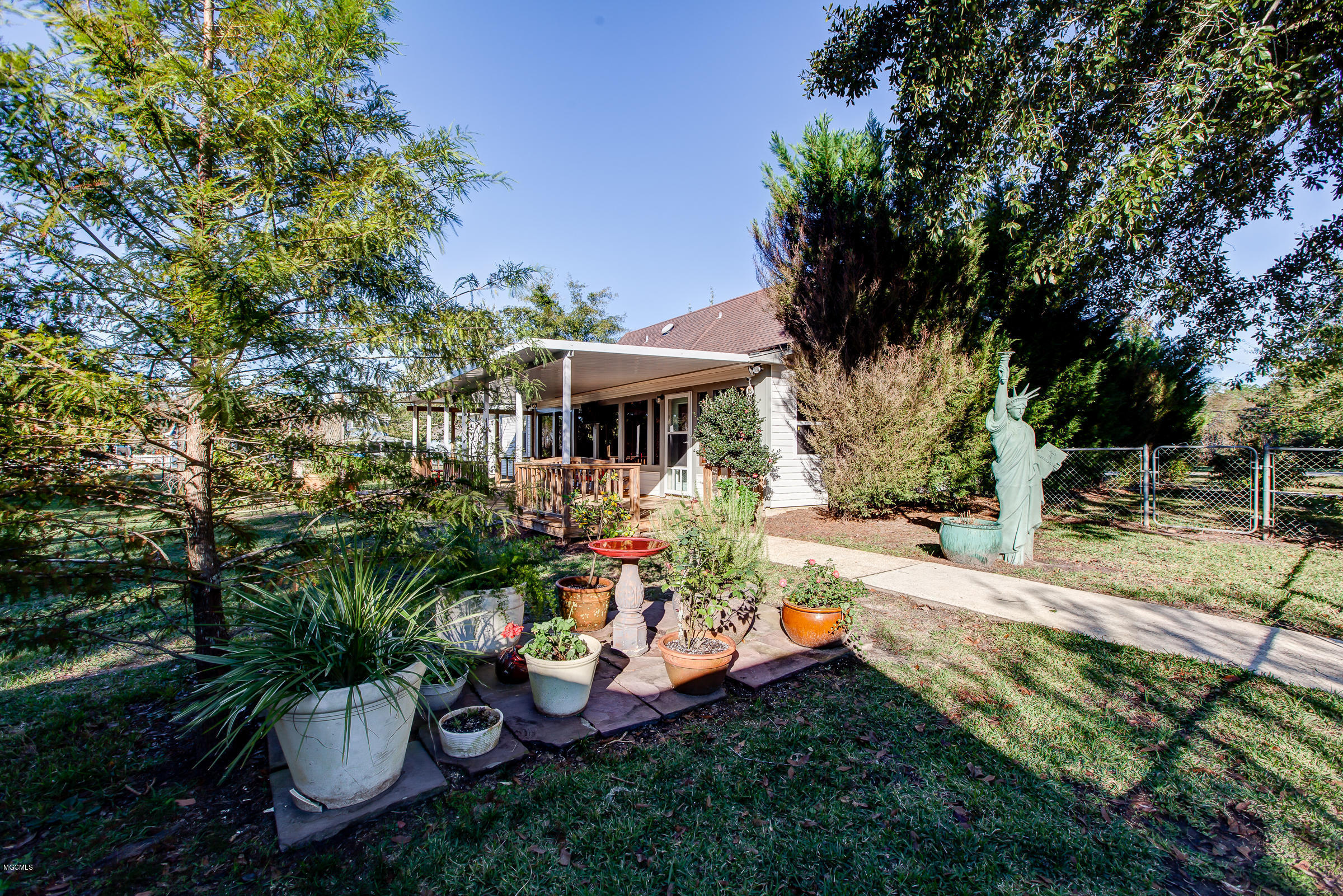 14243 Old Woolmarket Road Biloxi, MS 39532 - Photo 52 of 99 14243OldWoolmarket-81