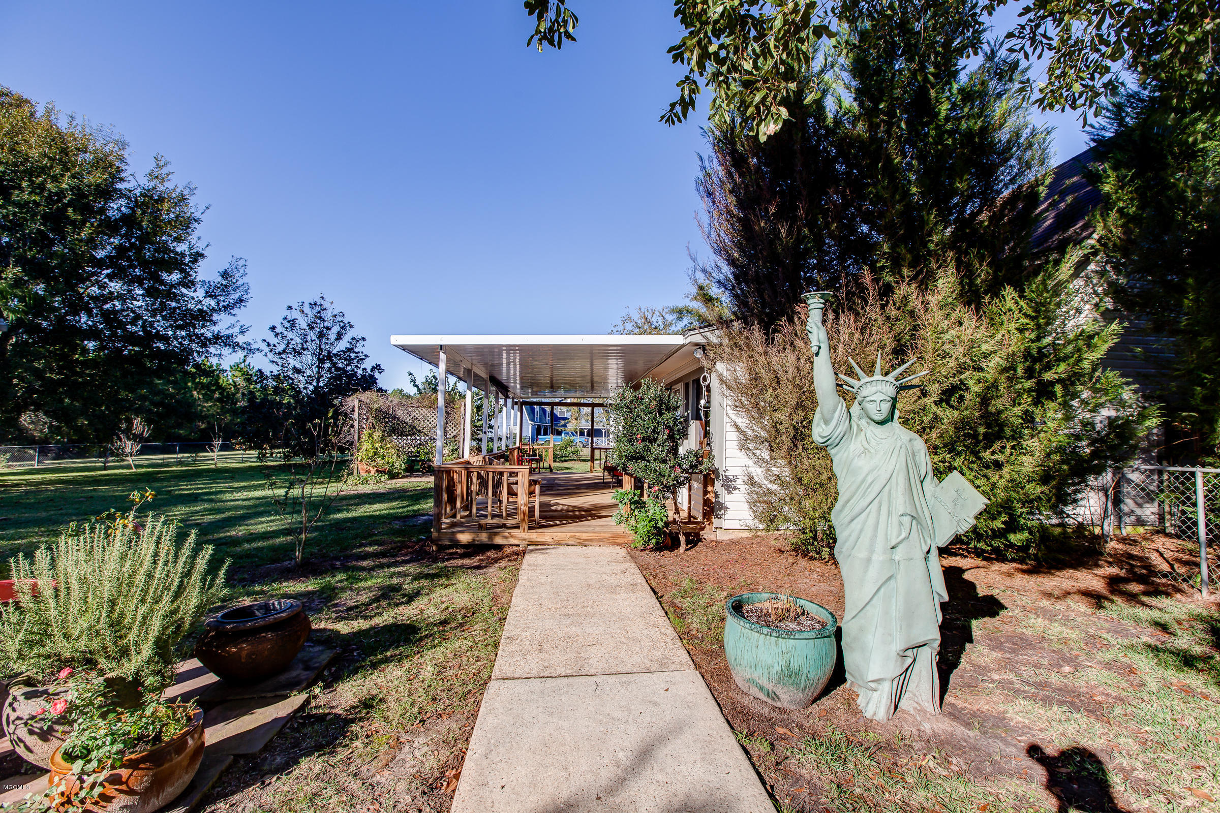 14243 Old Woolmarket Road Biloxi, MS 39532 - Photo 53 of 99 14243OldWoolmarket-83