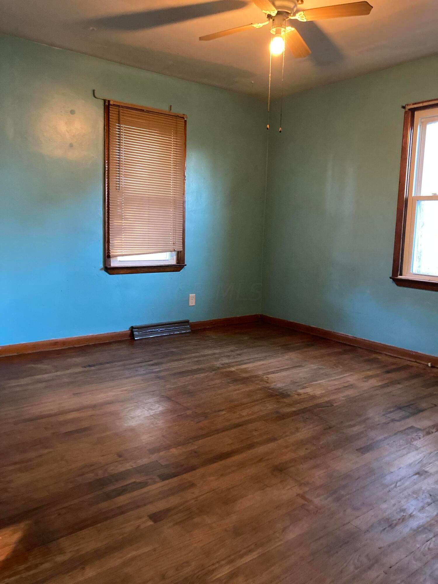 607 Spring Street Lancaster, OH 43130 - Photo 22 of 25 Bedroom #2