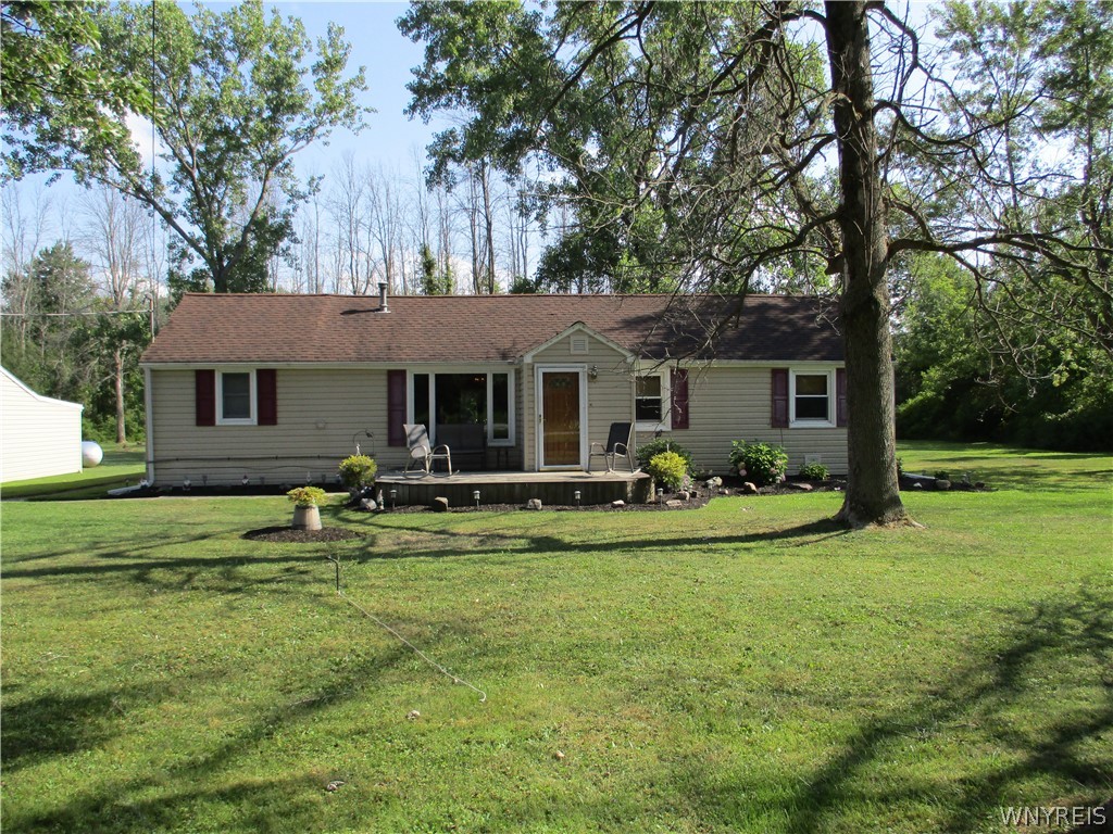 5662 Dunnigan Road Pendleton, NY 14094 - Photo 1 of 1 Welcome home!