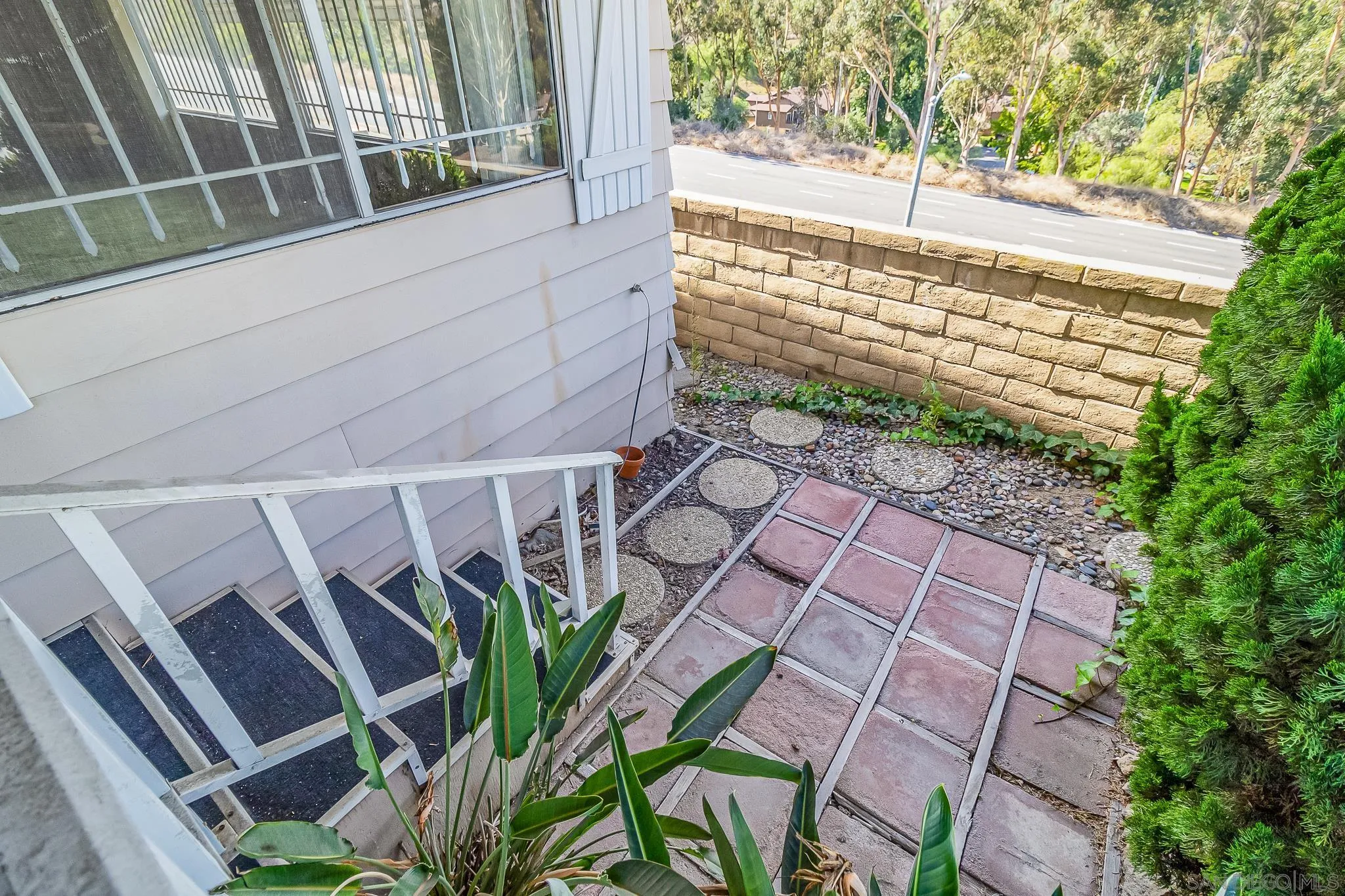 7467 Mission Gorge Road, Unit SPC 291 Santee, CA 92071 - Photo 10 of 40 a view of a backyard with plants