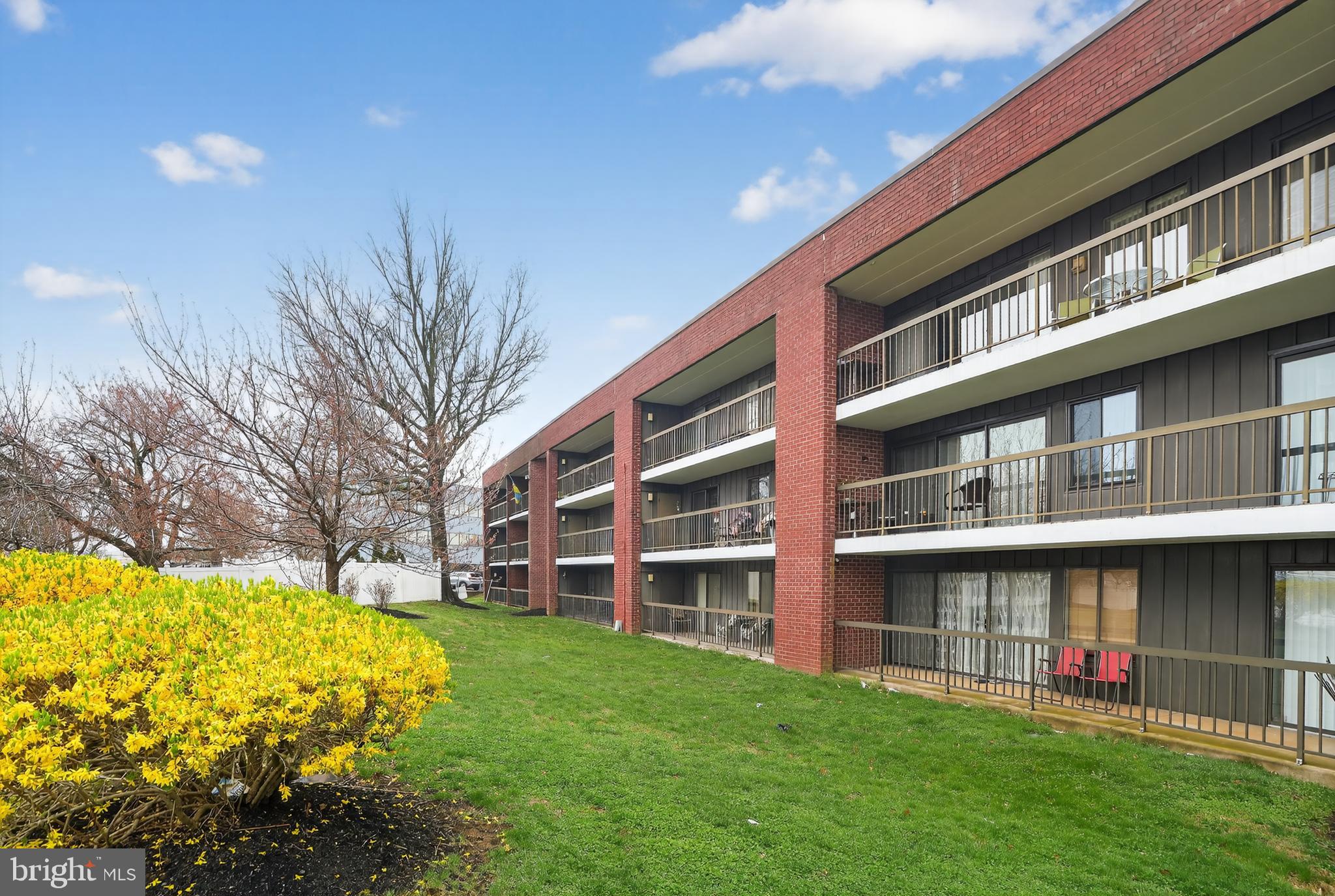 2131 Welsh Road, Unit 312 Philadelphia, PA 19115 - Photo 35 of 37