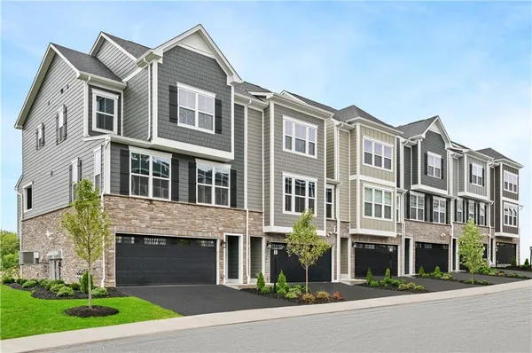 $450,000 | 178 Breckenridge Court, Cranberry Township, PA 16066