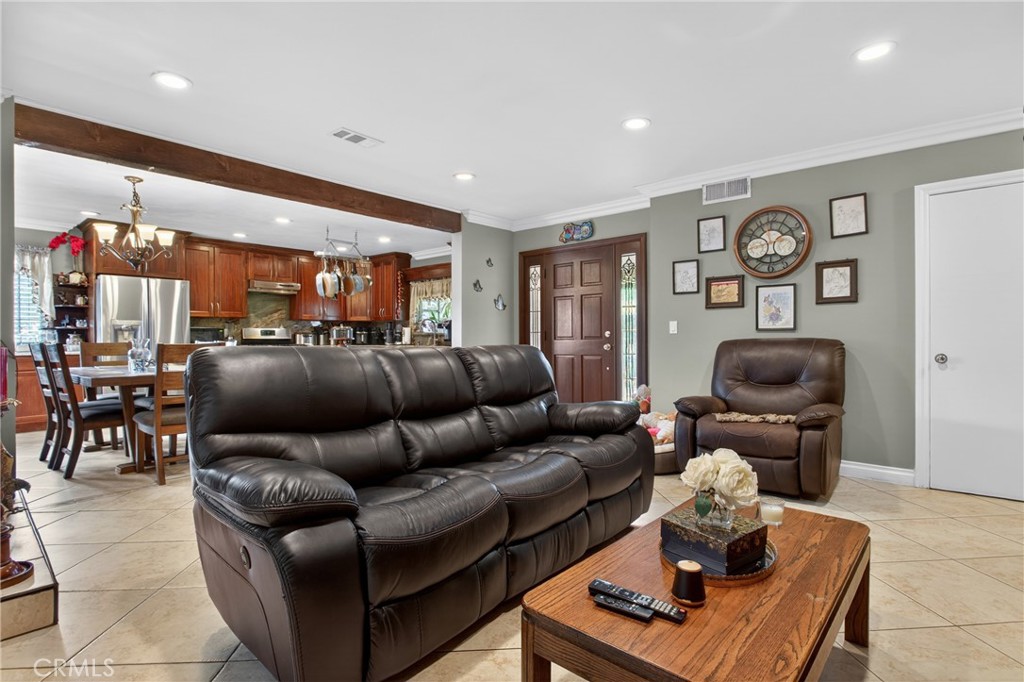 6624 Rhea Avenue Reseda, CA 91335 - Photo 8 of 50