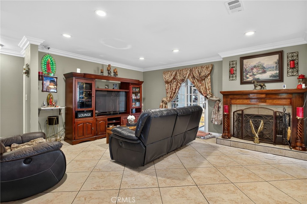 6624 Rhea Avenue Reseda, CA 91335 - Photo 9 of 50