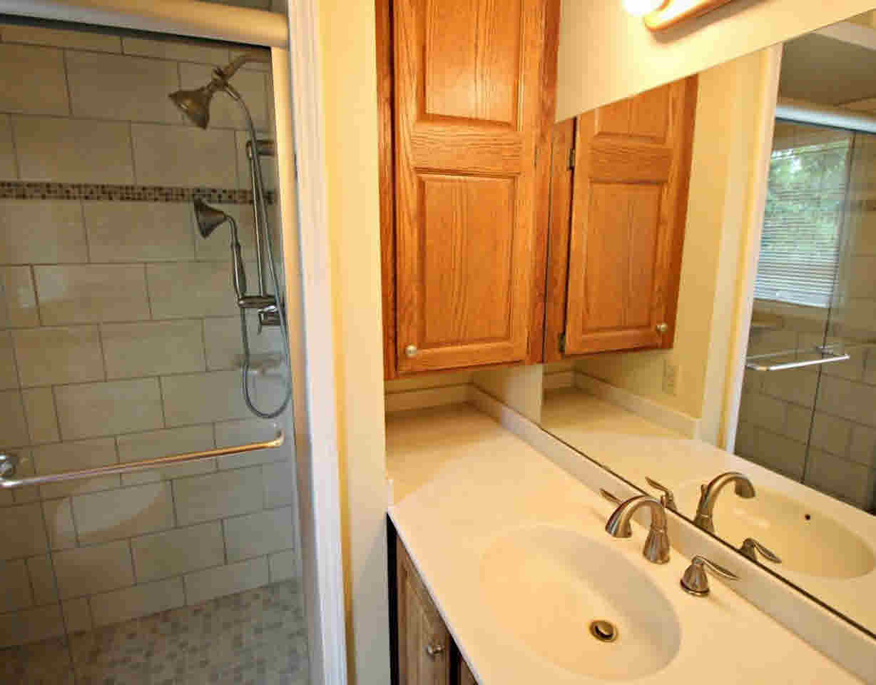 9152 West Stanley Road Flushing, MI 48433 - Photo 20 of 31 21305277-19.JPG