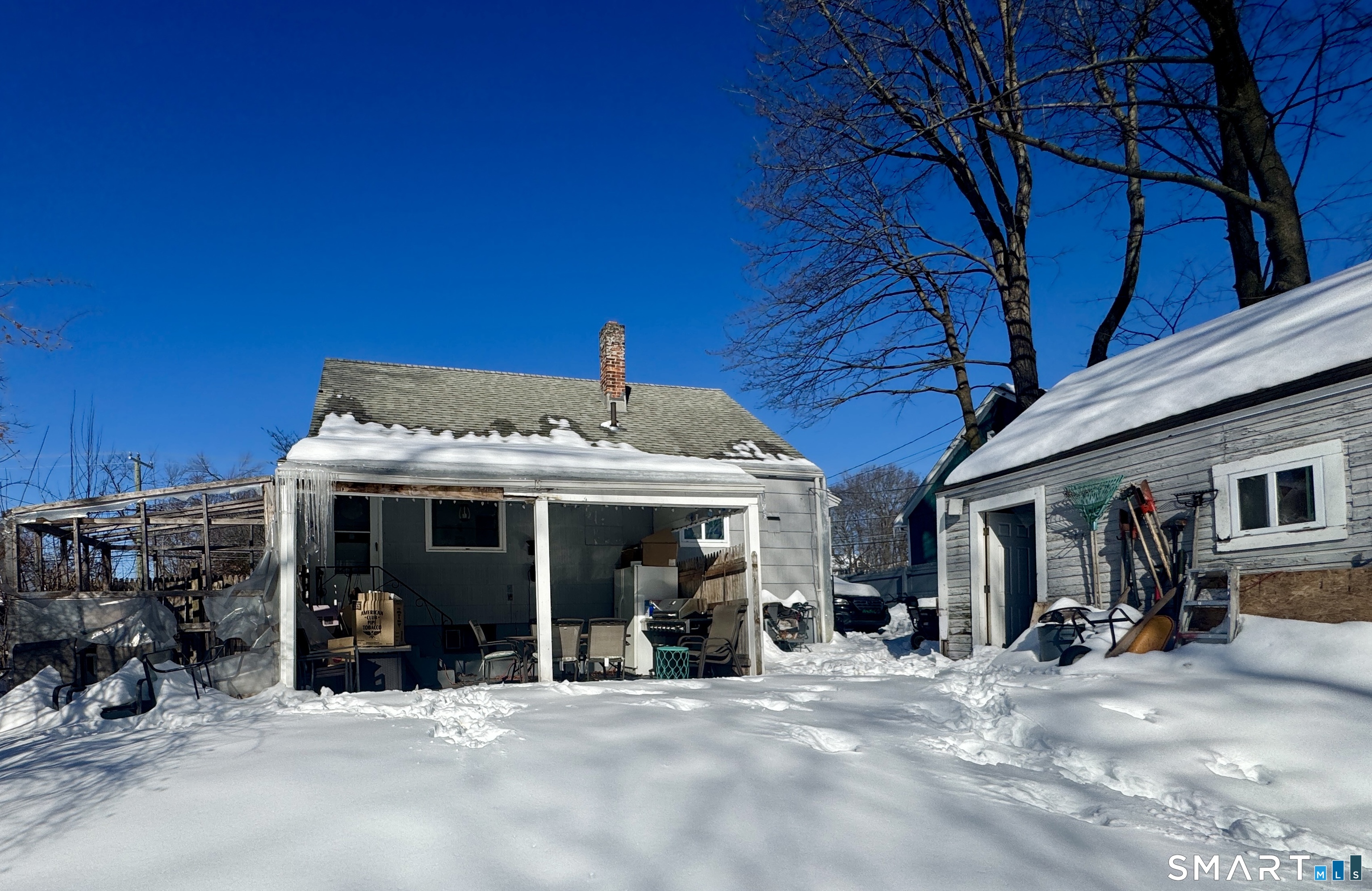 84 Middle Turnpike West Manchester, CT 06040 - Photo 3 of 13