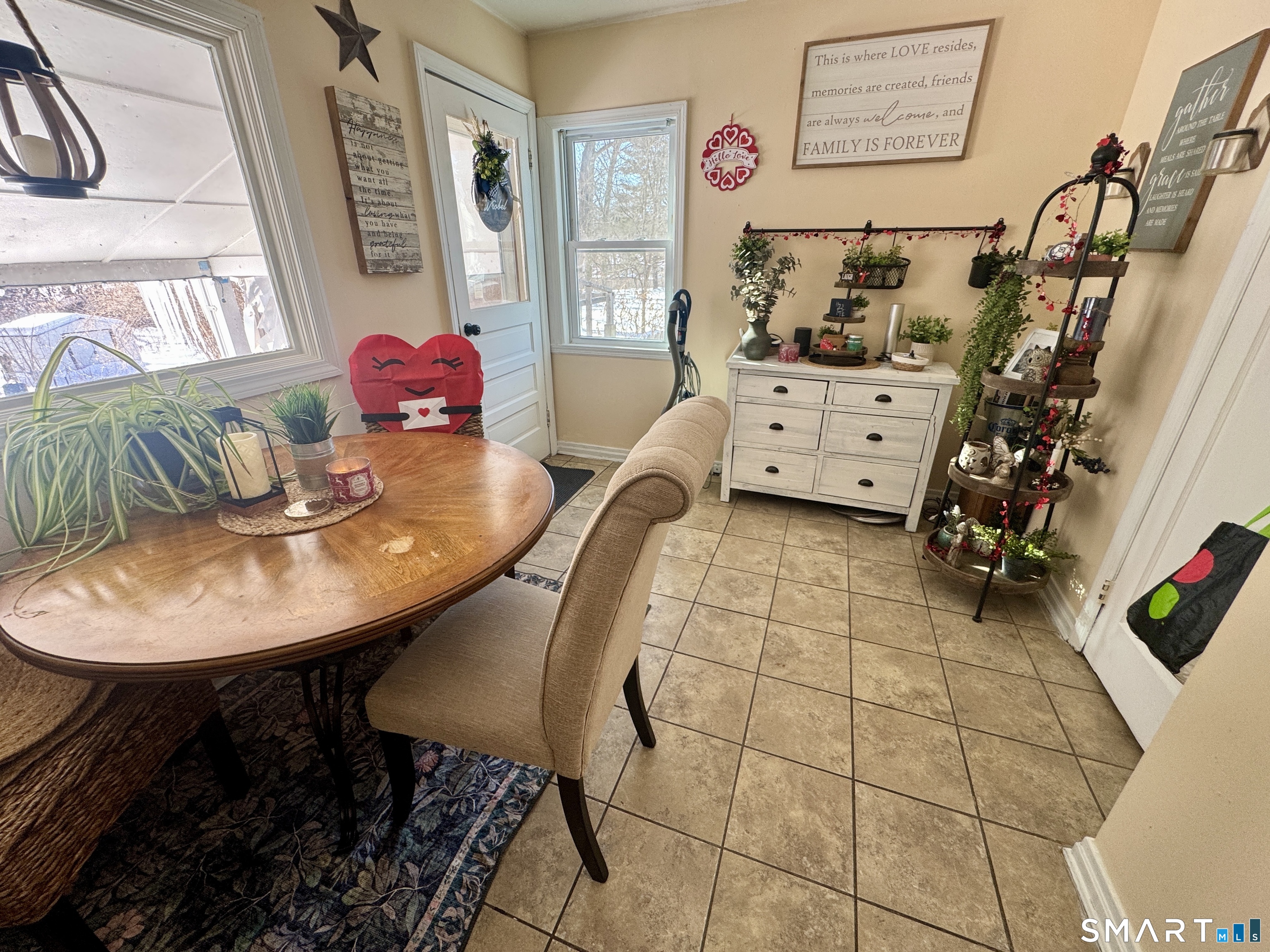 84 Middle Turnpike West Manchester, CT 06040 - Photo 7 of 13