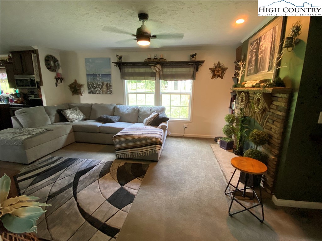 2316 Old Barrett Road Ennice, NC 28623 - Photo 16 of 47